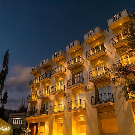 Hotel El Castello Лех Экстерьер фото